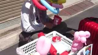 梅雨明けのBalloon art のカリスマ。第１４回勝手祭り。Tokyo、CoolJapan