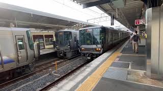 朝ラッシュ時の和歌山駅を発車する普通天王寺行き！