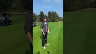 高尔夫基本礼仪-别人准备打球时不要说话 Don't talk when other players are ready to hit the golf ball