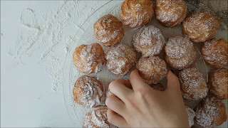 Profiteroles with cottage cheese filling/ Профитроли с творожным кремом/ Vecrīga