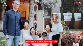 Familia, cel mai de preț dar. Cei 4 copii care și-au găsit fericirea lângă părinții adoptivi