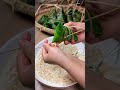 wrapping zongzi