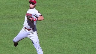 Owings jumps and throws to rob Posey of a hit