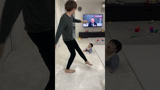 パパの投球に笑いが止まらないボク👶🏻#癒し#baby #赤ちゃん #かわいい #shorts #shortvideo