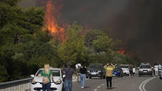 Ελλάδα: 35.000 στρέμματα έχουν καεί στην Αν. Αττική - Ανεξέλεγκτα τα 4 μέτωπα της πυρκαγιάς στη Ρόδο