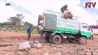 Kampala Minister renews contracts of garbage firms