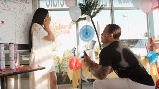 Gender reveal turns into surprise marriage proposal