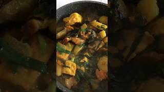 ốc nấu chuối đậu