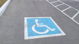 April 2, 2021  多伦多  残疾人专用停车位  Handicapped parking space