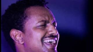 Teddy Afro - Des Yemil Sekay [NEW Music from the Album].flv