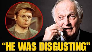 He Utterly Hated Gary Burghoff Now We Know The Reason Why