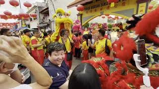 馬六甲雞場街元宵節舞獅大滙演，打頭陣係舞兔仔，之後係舞龍