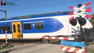 Spoorwegovergang Berkel-Enschot // Dutch railroad crossing