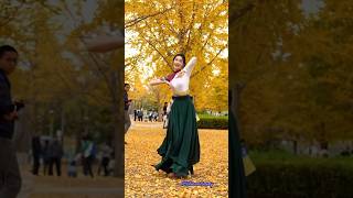 喜爱锅庄舞的姑娘a girl favors Guozhang dance #tibetanbeauty #dance #tibetan #藏族锅庄舞