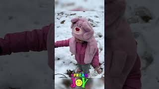 Winter song | Fun with snow | Ananya Tiwari