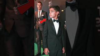 रोनाल्डो ने क्रिस्टियानो जूनियर को बिल्डिंग से नीचे फेंक दिया! 😳😰 || Cristiano Ronaldo || #shorts