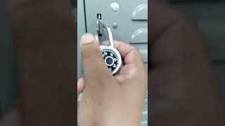 HOW TO LOCK A COMBINATION LOCK..