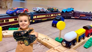 Mark and His World of Cars: Train Tracks for Little Racers!