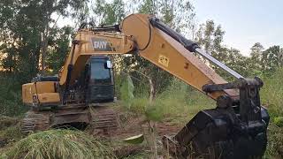 งานนี้หาปลาไหลกินหน่อยหนุ่มตี๋ Sany sy200c ตักวัชพืชเต็มอุ้ม excavator