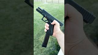 Tokyo Marui G17 Gen 4 with an Extended Mag! #glock #airsoft #airsoftpistol #milsim #games #shorts