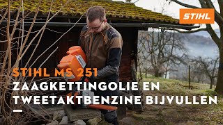 Zaagkettingolie en tweetaktbenzine bijvullen - STIHL MS 251