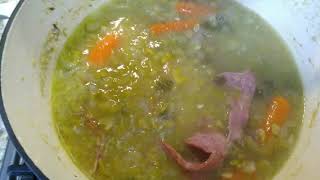 SMOOTH AND CREAMY SPLIT PEA SOUP with a weird twist!!