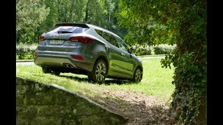 ESSAI Hyundai Santa Fe 2.2L CRDI 200ch EXECUTIVE 2017 (walkaround, driving)