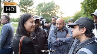 Kita Hidup dalam Matrix! Mansur Vs Atheist Girl | Bahasa | Speakers Corner | Hyde Park