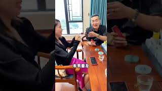 (2)冰飘花手镯，小姐姐亲临挑手镯#翡翠 #翡翠手镯 #翡翠手镯定制