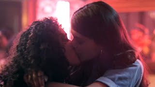 Kissing Scene — Sam and Chloe (Sofia Black D'Elia and Jade Fernandez)