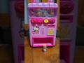 P4 Hello Kitty Vending Machine