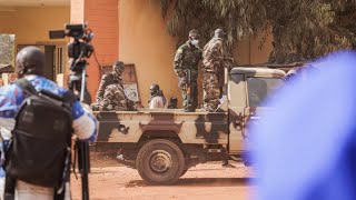 46 Ivorian soldiers pardoned by junta depart Mali • FRANCE 24 English