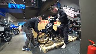 unboxing YAMAHA Crypton 115 black 2024 μαύρο