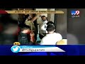 surat 5 people get stuck in lift in varachha rescued tv9guaratinews