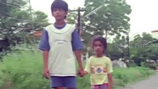 Baby Kavya and Baladitya affectionate scene - Little Soldiers Scenes - Brahmanandam