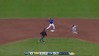 OAK@TOR: Blue Jays turn two in the top of the 7th