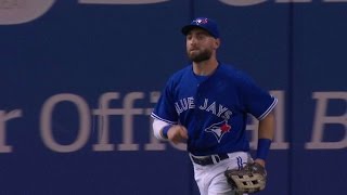 BOS@TOR: Pillar covers ground to track down fly ball