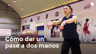 Cómo dar un pase a dos manos | Baloncesto