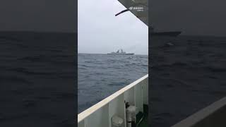 越南船只用中文向中国054A型护卫舰喊话！Vietnamese ship shouted  at the Chinese Type 054A frigate in Chinese