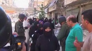 غموض يلف خروج عائلات من أحياء حلب المحاصرة