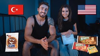 Amerikalı Kız Arkadaşım Türk Abur Cuburlarını Tadıyor!