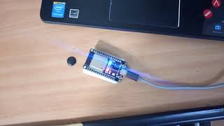 ESP32 blink programmed using VSCode + PlatformIO