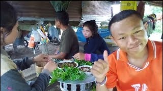 แกงเห็ดปลวก ปะทะ แกงหน่อไม้ แซ่บ..ไงง่องพี่น้อง.| ແກງເຫັດປວກ ປະທະ ແກງໜໍ່ໄມ້ ແຊບຈົນວ່າ...