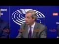 Farage applaude il Movimento 5 Stelle: 