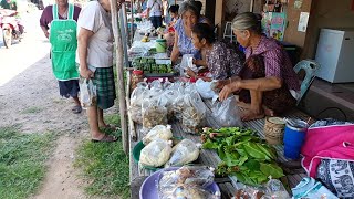 ตลาดสดตลาดนัดชุมชนสามแยกบ้านนาโป่งติดถนนเจ้าเสด็จมีเมนูหลากหลายอาหารตามฤดูกาลผลไม้ป่า#ตลาดสด