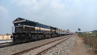 UBL WDP-4 with 17415 Tirupati - Kolhapur SCSMT Haripriya Express Skipping Vijaynagar