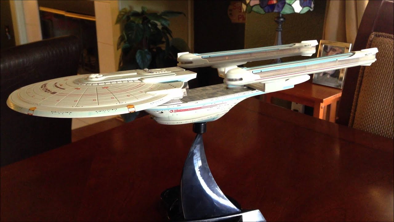 DST/AA USS Enterprise NCC 1701-B Starship - YouTube