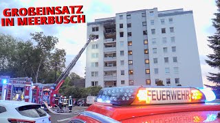 [TÖDLICHER HOCHHAUSBRAND IN MEERBUSCH] - 2 Wohnungen brannten | 12 Verletzte | MANV | Großeinsatz -