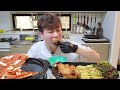 꽃돼지 페페로니 피자 윙봉 치킨 호박전 갓김치 한식 먹방 korean food mukbang eating show 吃播