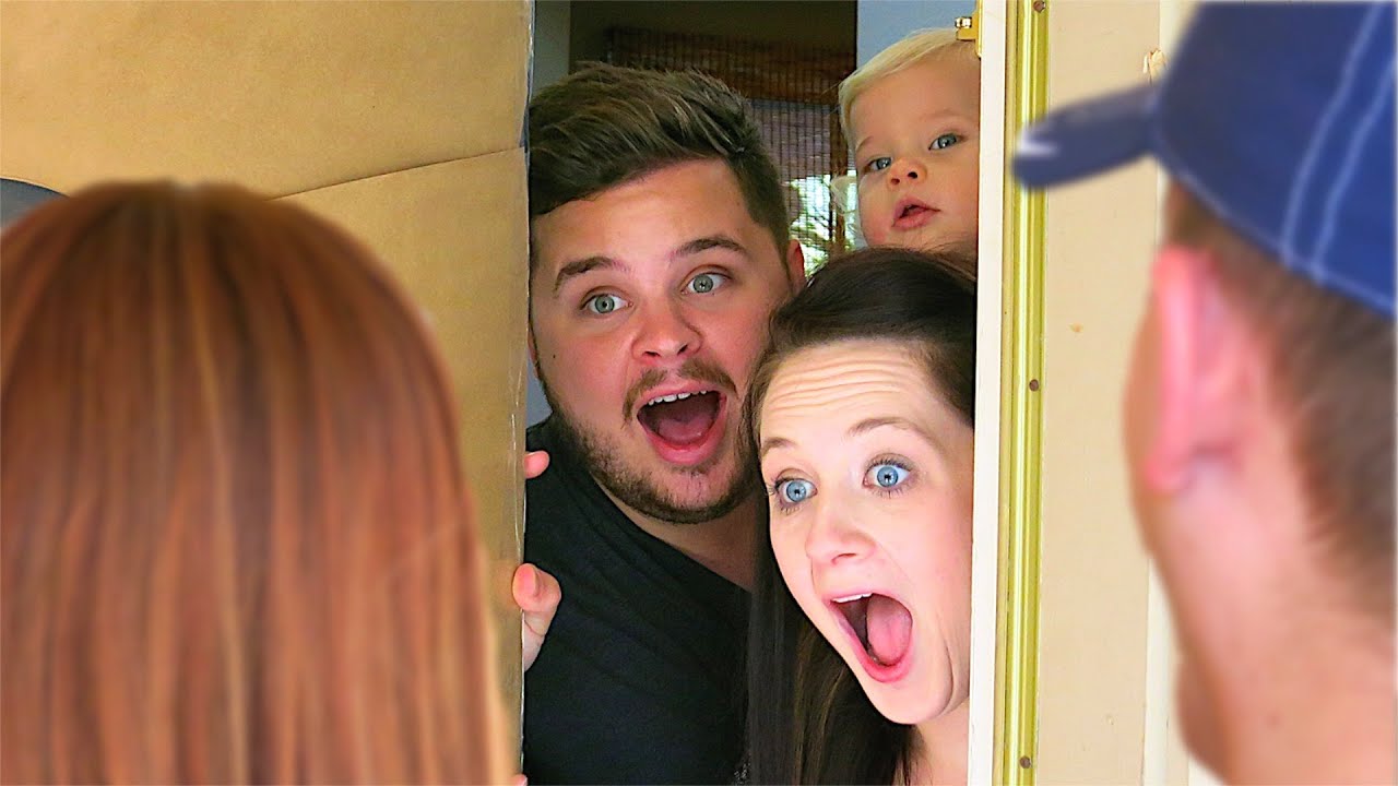 SURPRISE GUESTS REVEAL! (10.27.14 - Day 640) - YouTube